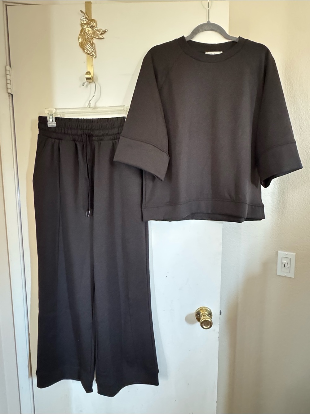Zenana Scuba Black Wide-Leg Lounge Pants & 3/4 Sleeve Sweatshirt Set
